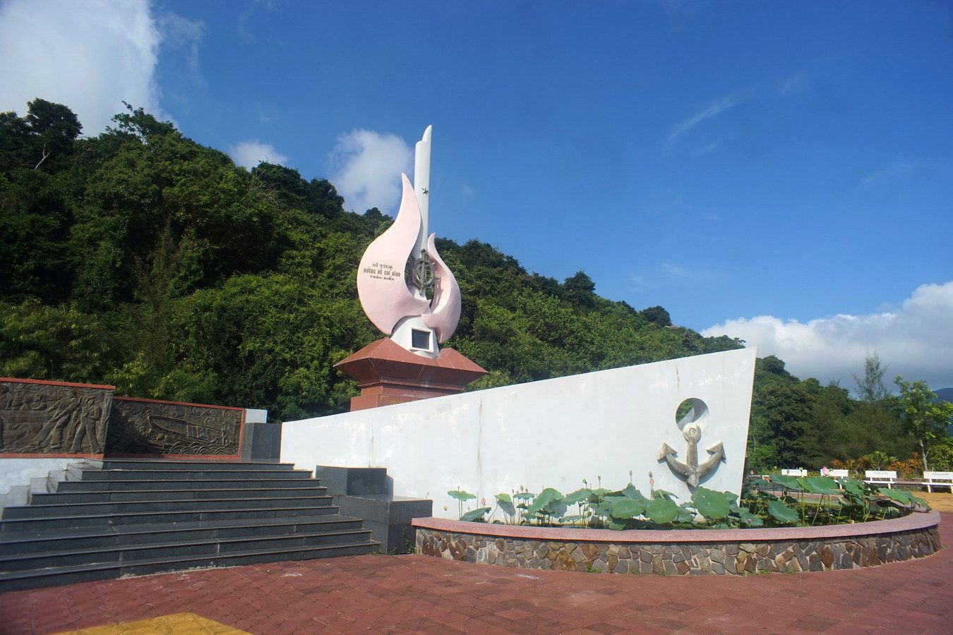 Vung Ro Secret Wharf Relic – A Historical Layer Within a Coastal Landscape
