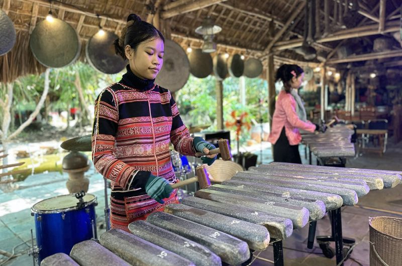 Exploring Lithophones at Phu Yen Museum – When Sound Becomes Heritage