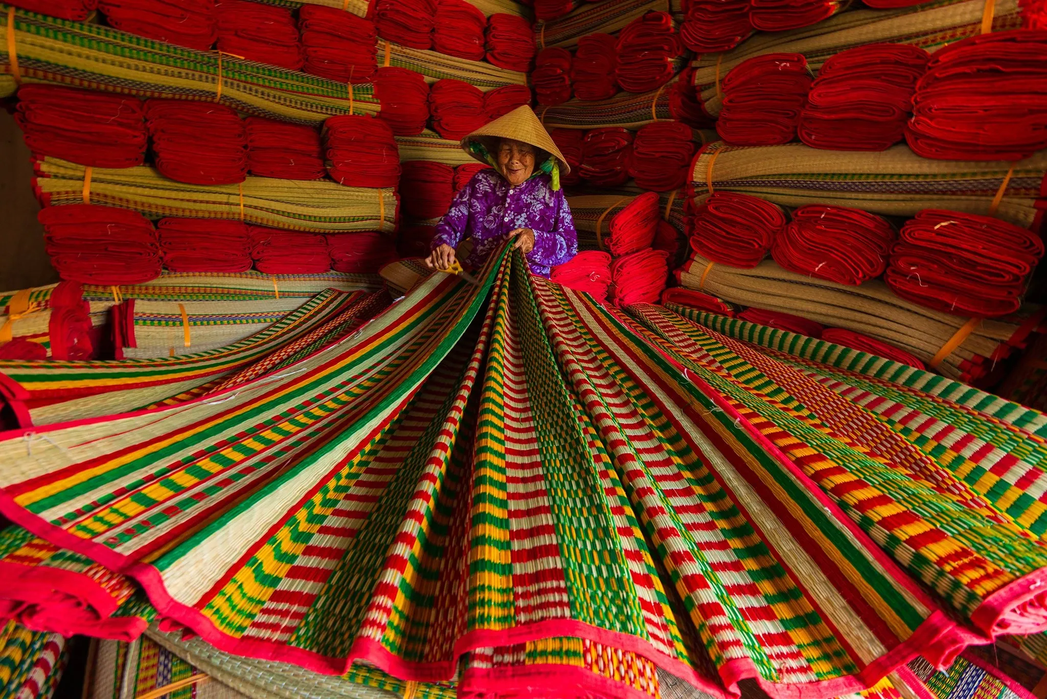 Mat Weaving in Tuy An – A Simple Craft Rooted in Coastal Life