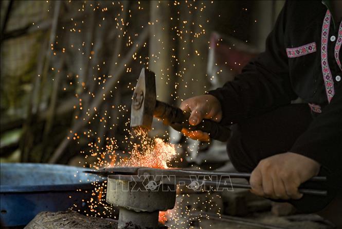 Blacksmithing in Tuy Hoa – The Sound of Fire, Steel, and Time